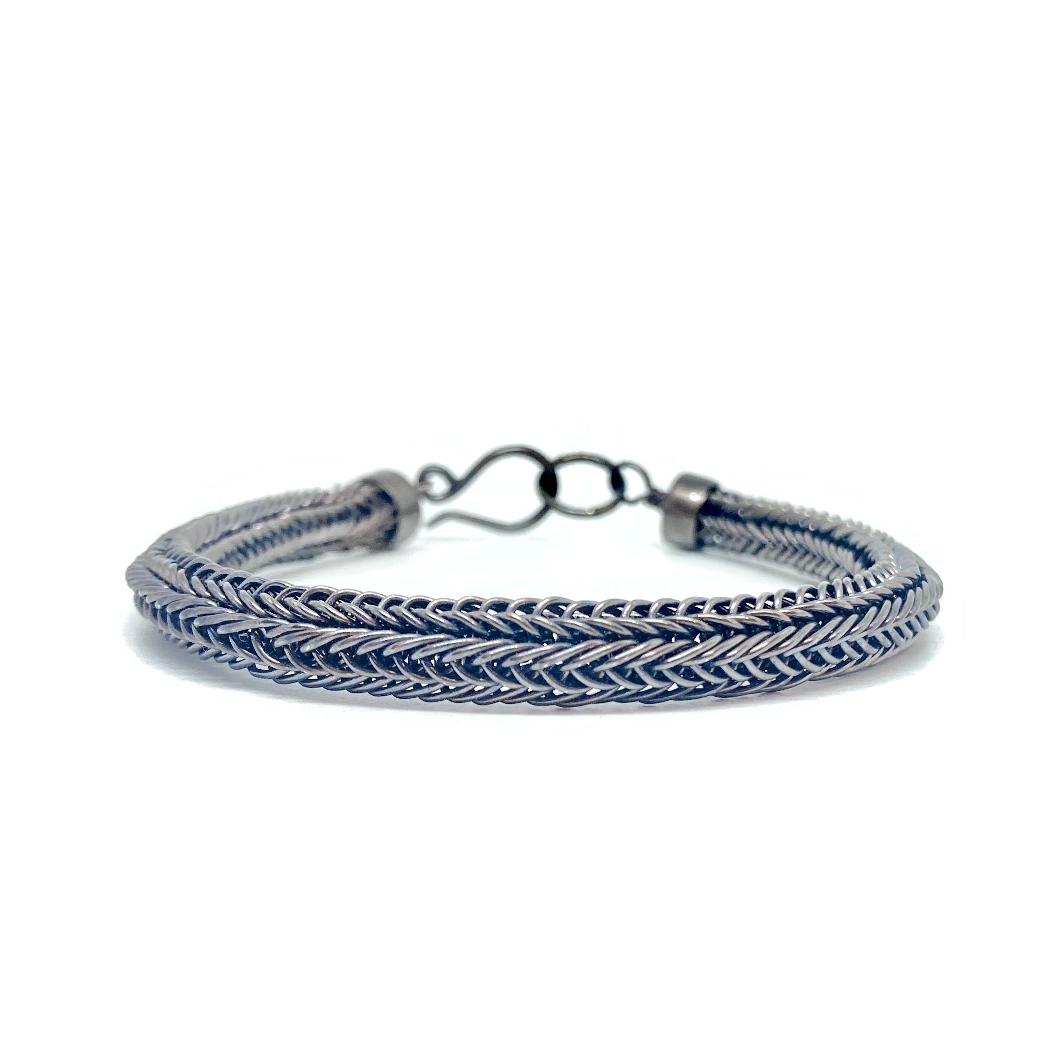 knitted bracelets | Knit bracelet, Baby knitting patterns, Bracelet patterns