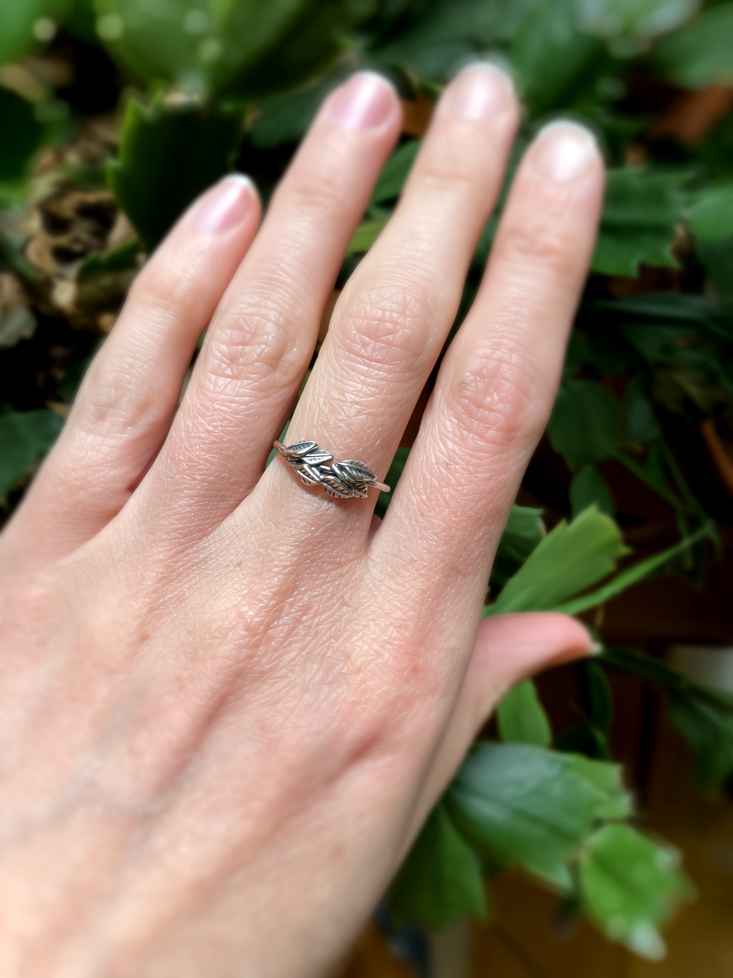 Leaf Cluster Ring in Sterling Silver | Size 6