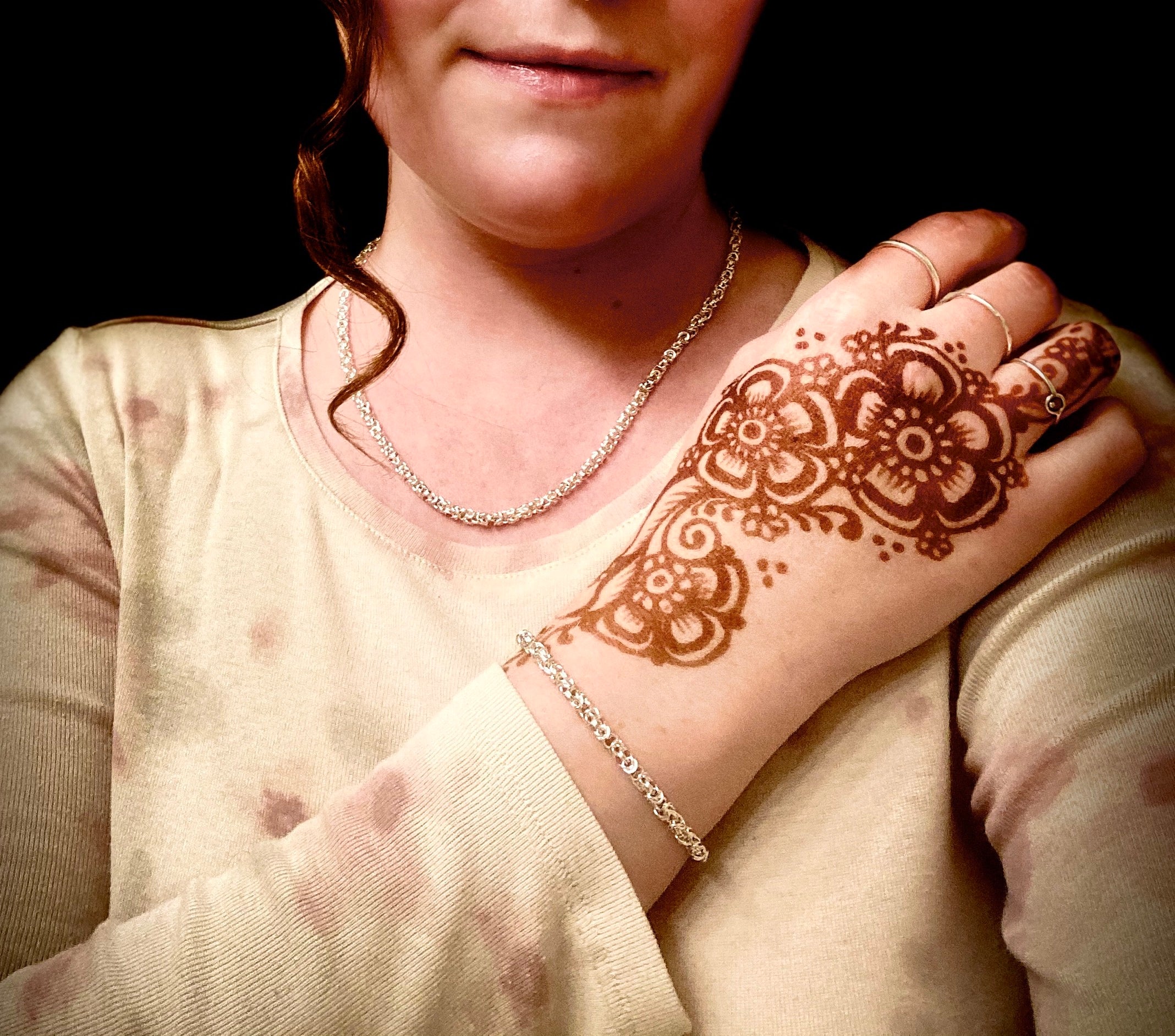 Henna on sale hand necklace